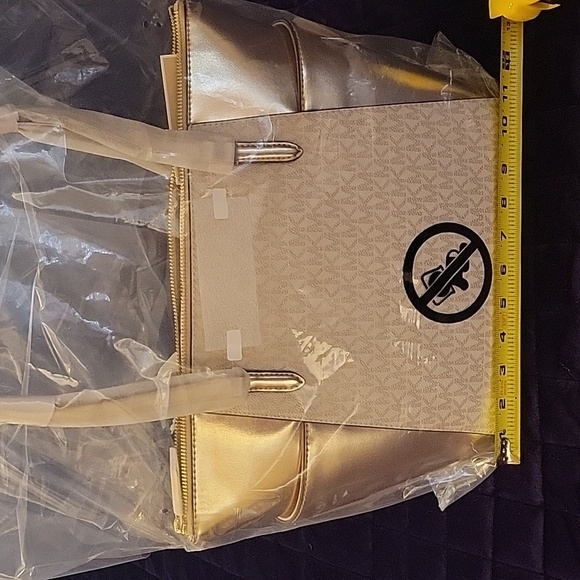 Michael Kors Charlotte Large Signature Logo and Metallic Top-Zip Tote Bag - Picture 16 of 16